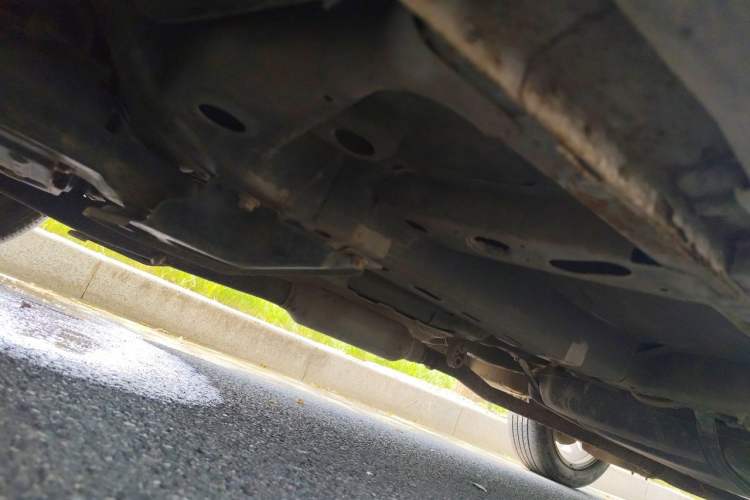 Used Roewe RX5 2018 20T Two-Wheel Drive Manual Flagship Edition Chassis Front Left