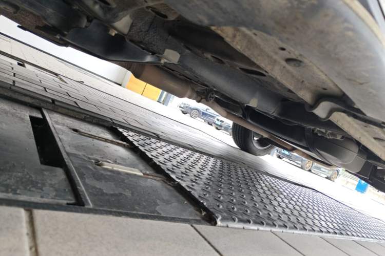 Used Roewe RX5 2018 20T Two-Wheel Drive Automatic Internet Smart Edition Chassis Front Left