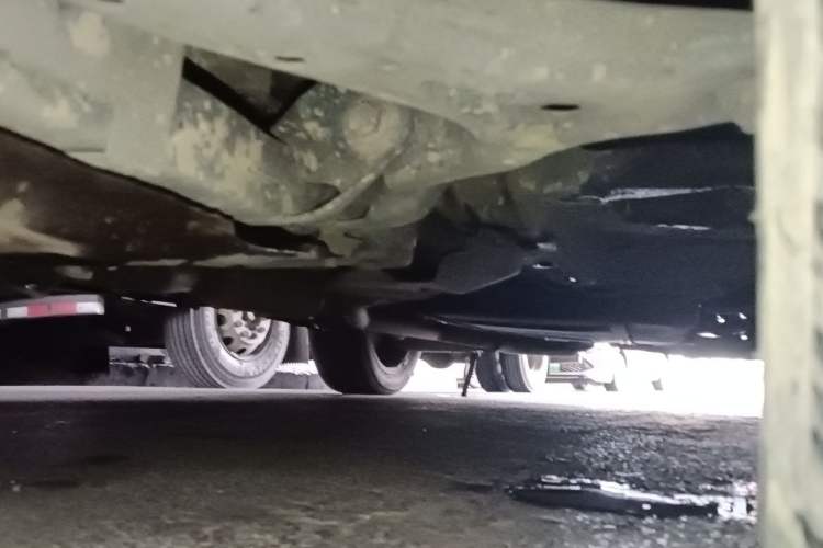 Used Roewe RX5 2018 30T Two-Wheel Drive Automatic Internet Platinum Edition Chassis Front Left