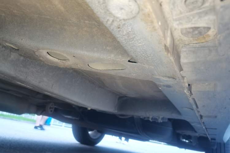 Used Roewe RX5 2018 20T Two-Wheel Drive Manual Flagship Edition Chassis Front Left