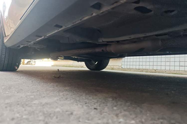 Used Roewe RX5 2018 20T Two-Wheel Drive Automatic Internet Smart Edition Chassis Front Right