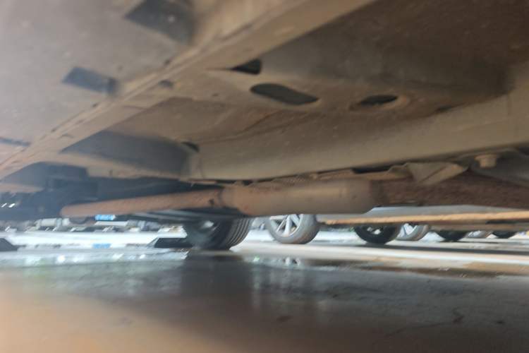 Used Roewe RX5 2018 20T Two-Wheel Drive Manual Internet Elite Edition Chassis Front Right
