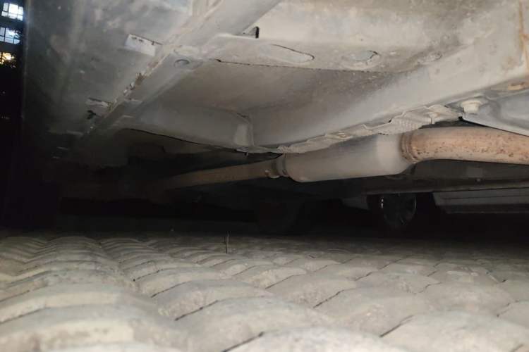 Used Roewe RX5 2018 20T Two-Wheel Drive Manual Flagship Edition Chassis Front Right