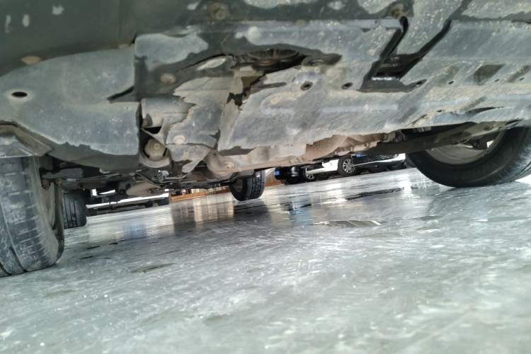 Used Roewe RX5 2018 20T Two-Wheel Drive Automatic Internet Smart Edition Chassis Front Right