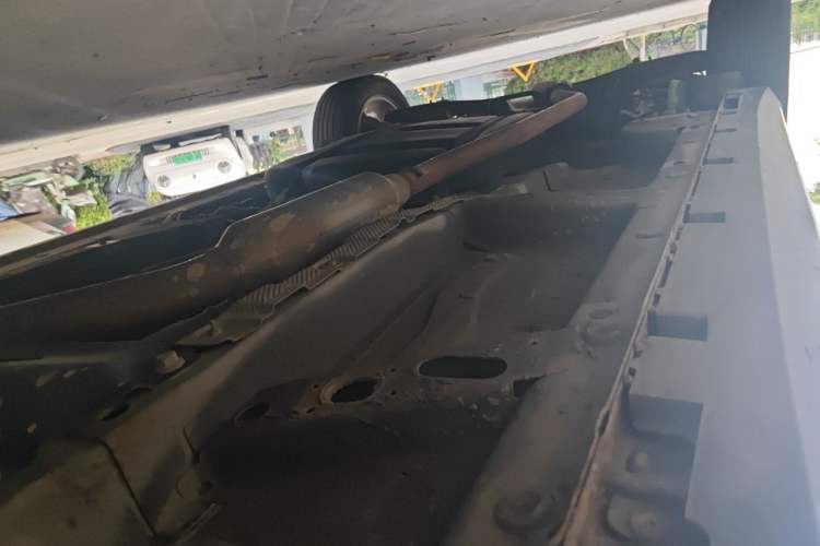 Used Roewe RX5 2018 20T Two-Wheel Drive Automatic Flagship Edition Chassis Front Right