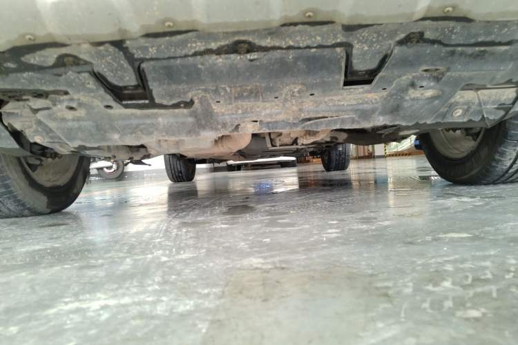 Used Roewe RX5 2018 20T Two-Wheel Drive Automatic Internet Smart Edition Chassis Front