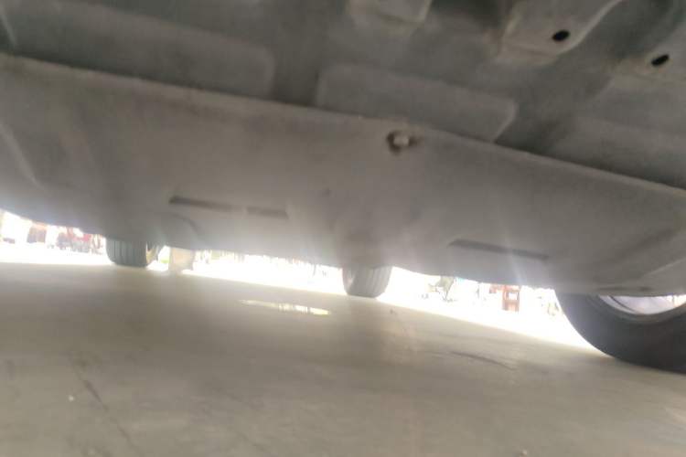 Used Roewe RX5 2018 30T Two-Wheel Drive Automatic Internet Smart Edition Chassis Front