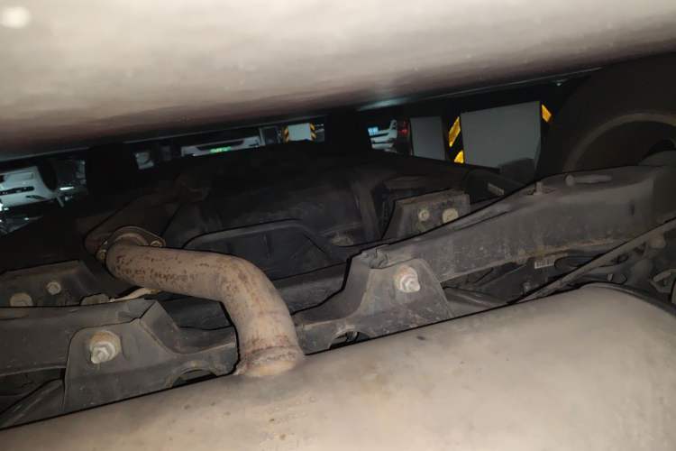 Used Roewe RX5 2018 20T Two-Wheel Drive Automatic Flagship Edition Chassis Rear