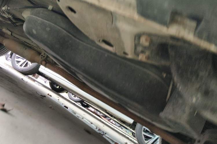 Used Roewe RX5 2018 20T Two-Wheel Drive Automatic Internet Smart Edition Chassis Rear Left