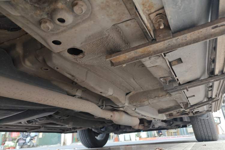 Used Roewe RX5 2018 20T Two-Wheel Drive Automatic Internet Smart Edition Chassis Rear Right
