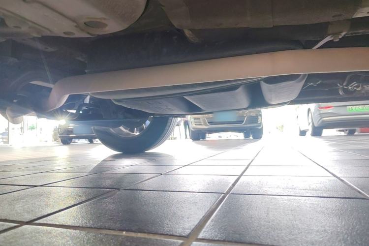 Used Roewe RX5 2018 20T Two-Wheel Drive Automatic Flagship Edition Chassis Rear Right
