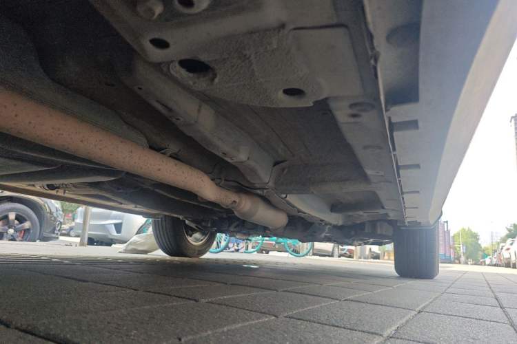 Used Roewe RX5 2018 20T Two-Wheel Drive Manual Flagship Edition Chassis Rear Right