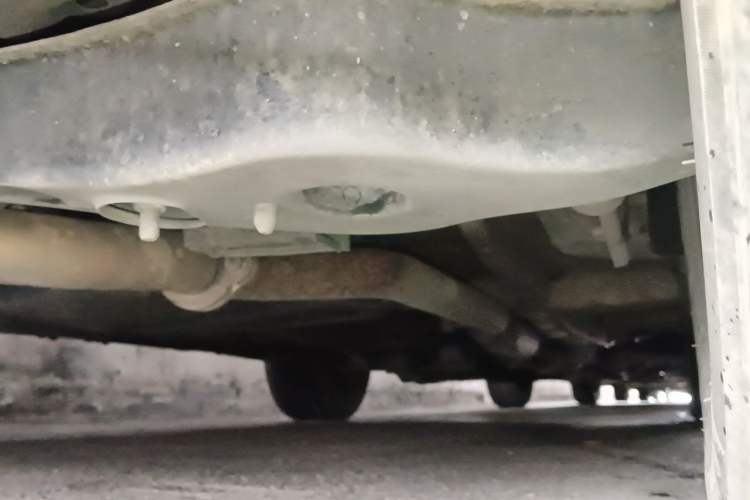 Used Roewe RX5 2018 30T Two-Wheel Drive Automatic Internet Platinum Edition Chassis Rear Right