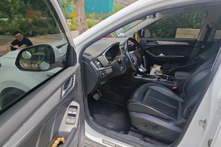 Used Roewe RX5 2018 20T Two-Wheel Drive Automatic Flagship Edition Driver Seat