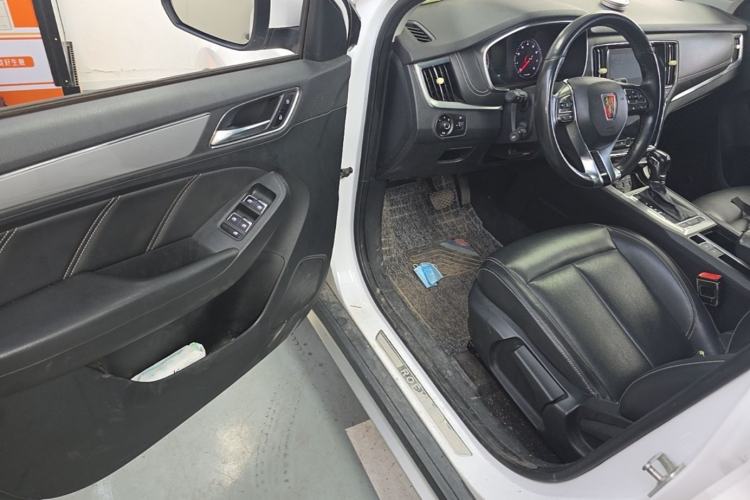 Used Roewe RX5 2018 20T Two-Wheel Drive Automatic Internet Smart Edition Driver Seat