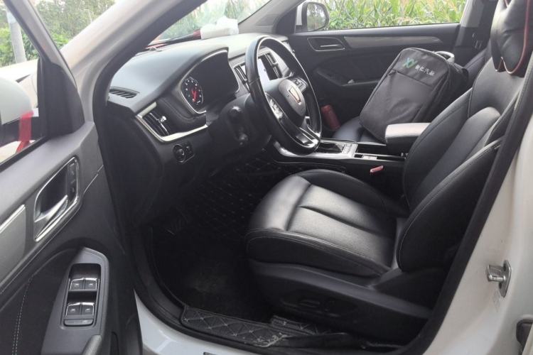 Used Roewe RX5 2018 20T Two-Wheel Drive Automatic Internet Smart Edition Driver Seat