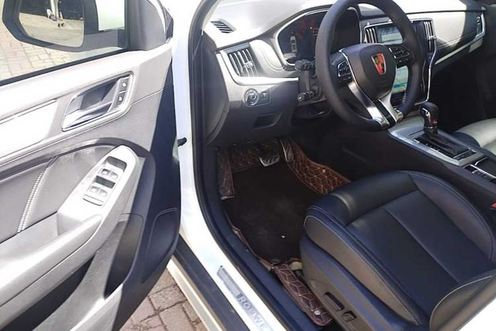 Used Roewe RX5 2018 20T Two-Wheel Drive Automatic Internet Smart Luxury Edition Driver Seat