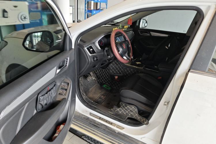 Used Roewe RX5 2018 20T Two-Wheel Drive Automatic Internet Smart Edition Driver Seat