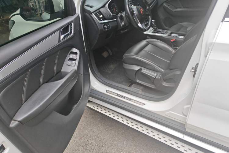 Used Roewe RX5 2018 20T Two-Wheel Drive Automatic Internet Smart Edition Driver Seat