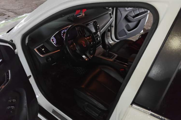Used Roewe RX5 2018 20T Two-Wheel Drive Manual Flagship Edition Driver Seat