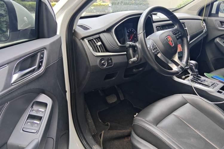 Used Roewe RX5 2018 20T Two-Wheel Drive Automatic Internet Smart Edition Driver Seat
