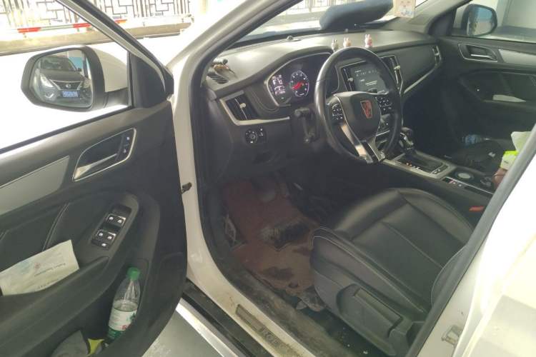 Used Roewe RX5 2018 20T Two-Wheel Drive Automatic Internet Smart Edition Driver Seat
