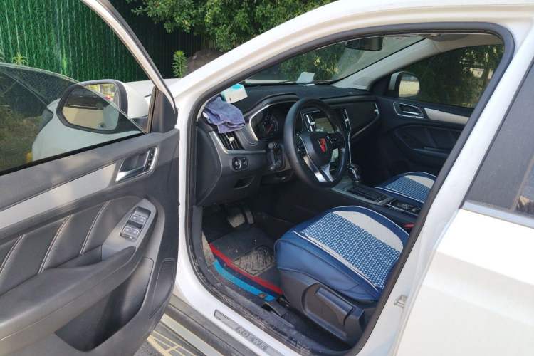 Used Roewe RX5 2018 20T Two-Wheel Drive Automatic Internet Smart Edition Driver Seat