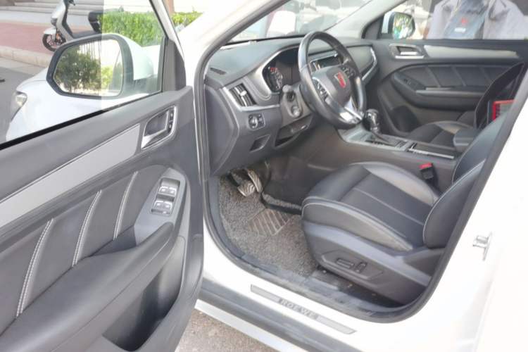 Used Roewe RX5 2018 30T Two-Wheel Drive Automatic Internet Platinum Edition Driver Seat