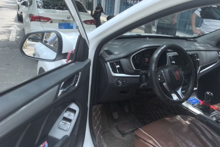 Used Roewe RX5 2018 20T Two-Wheel Drive Manual Internet Smart Edition Driver Seat