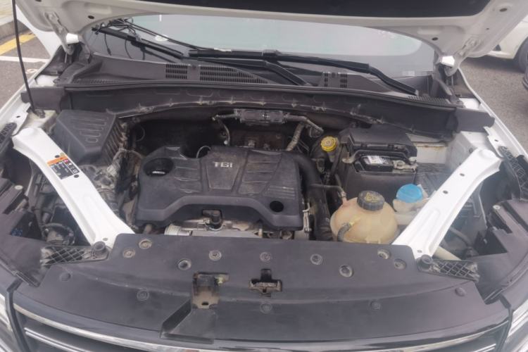 Used Roewe RX5 2018 20T Two-Wheel Drive Automatic Internet Smart Edition Engine Bay