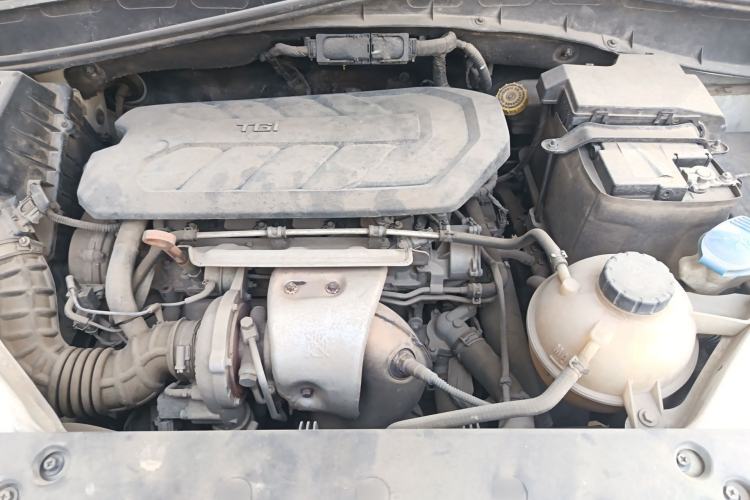 Used Roewe RX5 2018 30T Two-Wheel Drive Automatic Internet Smart Edition Engine Bay