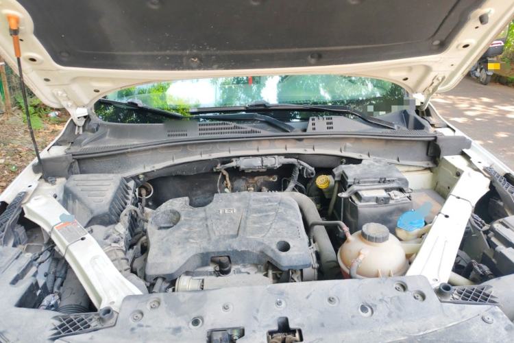 Used Roewe RX5 2018 20T Two-Wheel Drive Manual Flagship Edition Engine Bay
