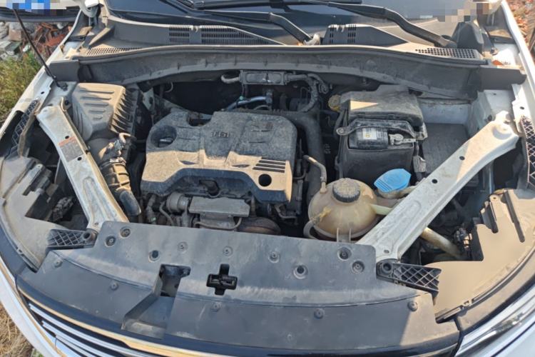 Used Roewe RX5 2018 20T Two-Wheel Drive Manual Flagship Edition Engine Bay