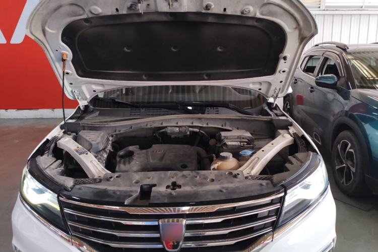 Used Roewe RX5 2018 20T Two-Wheel Drive Automatic Internet Smart Edition Engine Bay