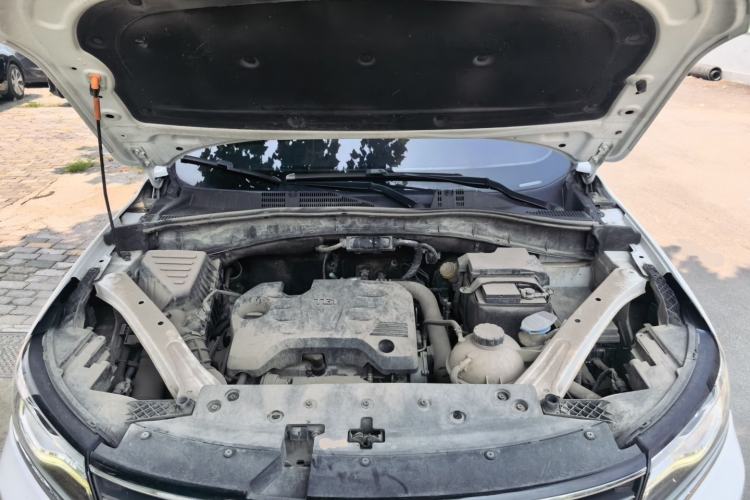 Used Roewe RX5 2018 20T Two-Wheel Drive Automatic Flagship Edition Engine Bay