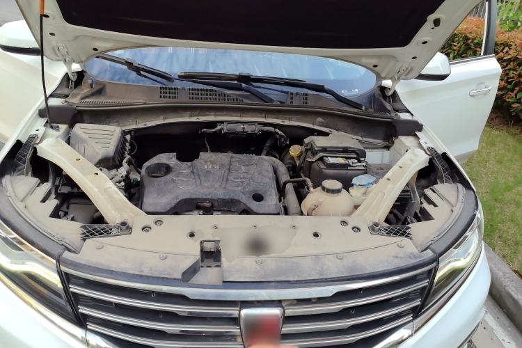Used Roewe RX5 2018 20T Two-Wheel Drive Manual Internet Smart Edition Engine Bay
