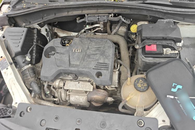 Used Roewe RX5 2018 20T Two-Wheel Drive Automatic Internet Smart Edition Engine Bay