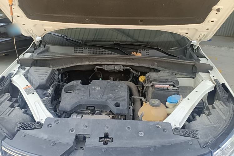 Used Roewe RX5 2018 20T Two-Wheel Drive Automatic Internet Smart Luxury Edition Engine Bay