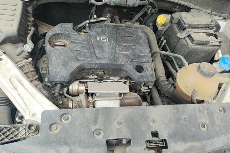 Used Roewe RX5 2018 20T Two-Wheel Drive Automatic Flagship Edition Engine Bay