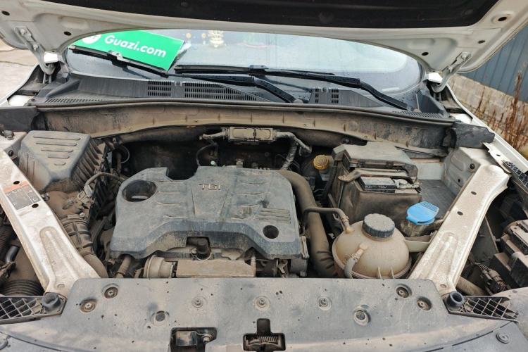 Used Roewe RX5 2018 20T Two-Wheel Drive Manual Internet Smart Edition Engine Bay