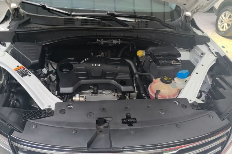 Used Roewe RX5 2018 20T Two-Wheel Drive Automatic Internet Smart Edition Engine Bay