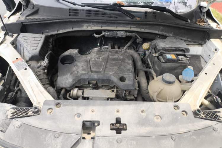 Used Roewe RX5 2018 20T Two-Wheel Drive Manual Flagship Edition Engine Bay