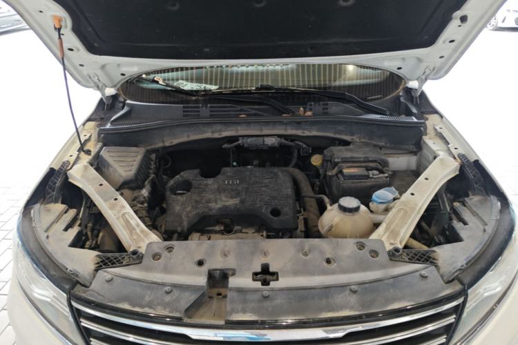 Used Roewe RX5 2018 20T Two-Wheel Drive Automatic Internet Smart Edition Engine Bay