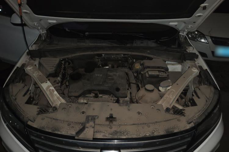 Used Roewe RX5 2018 20T Two-Wheel Drive Manual Flagship Edition Engine Bay