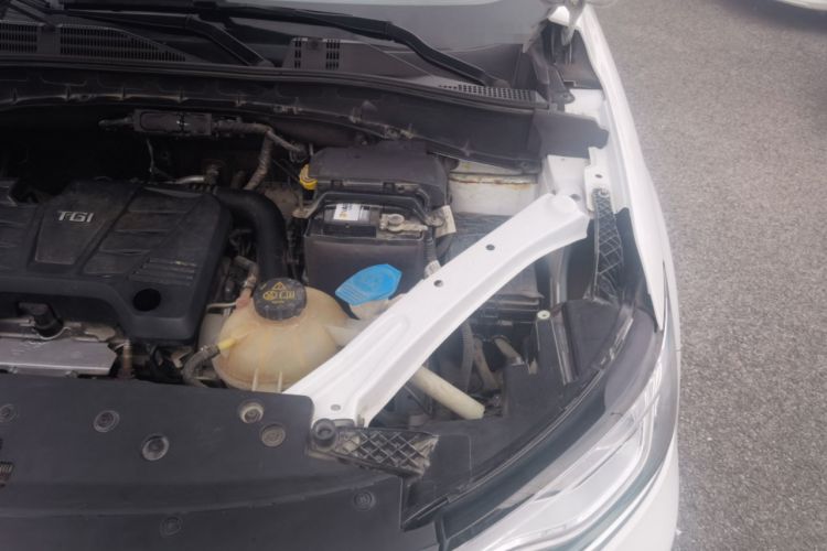 Used Roewe RX5 2018 20T Two-Wheel Drive Automatic Internet Smart Edition Engine Bay Left