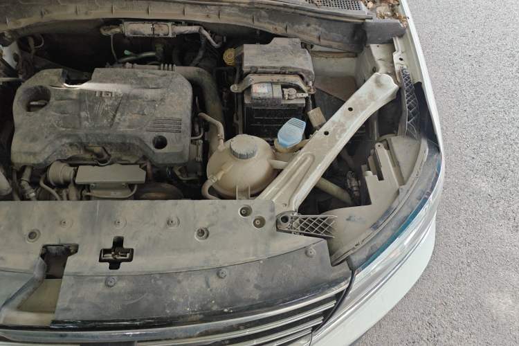 Used Roewe RX5 2018 20T Two-Wheel Drive Automatic Internet Smart Edition Engine Bay Left
