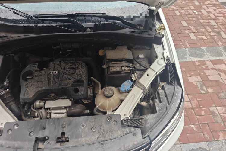 Used Roewe RX5 2018 20T Two-Wheel Drive Automatic Flagship Edition Engine Bay Left