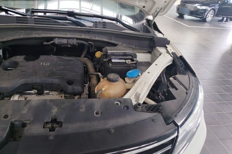 Used Roewe RX5 2018 20T Two-Wheel Drive Automatic Flagship Edition Engine Bay Left
