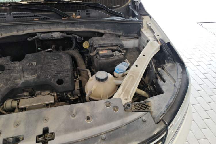Used Roewe RX5 2018 20T Two-Wheel Drive Automatic Internet Smart Edition Engine Bay Left
