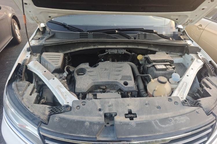 Used Roewe RX5 2018 20T Two-Wheel Drive Automatic Flagship Edition Engine Bay